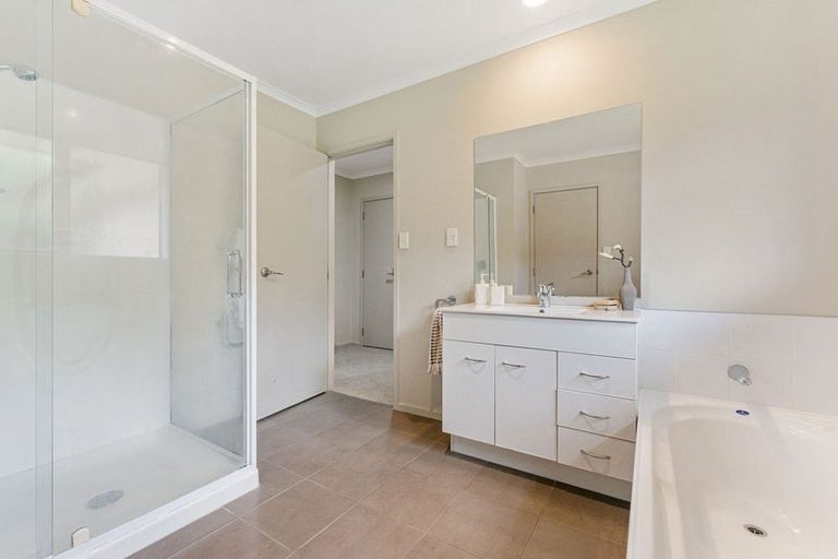 Photo of property in 5 Rosella Drive, Welcome Bay, Tauranga, 3112