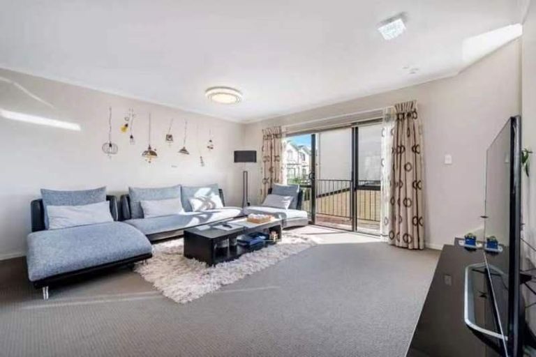 Photo of property in St Claire Village, 22/172 Mcleod Road, Te Atatu South, Auckland, 0610