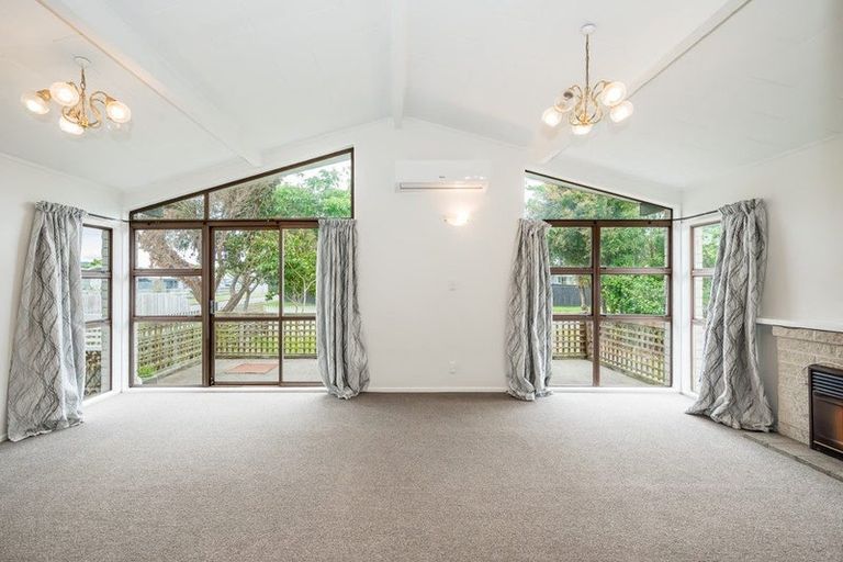 Photo of property in 83 Donovan Road, Paraparaumu Beach, Paraparaumu, 5032