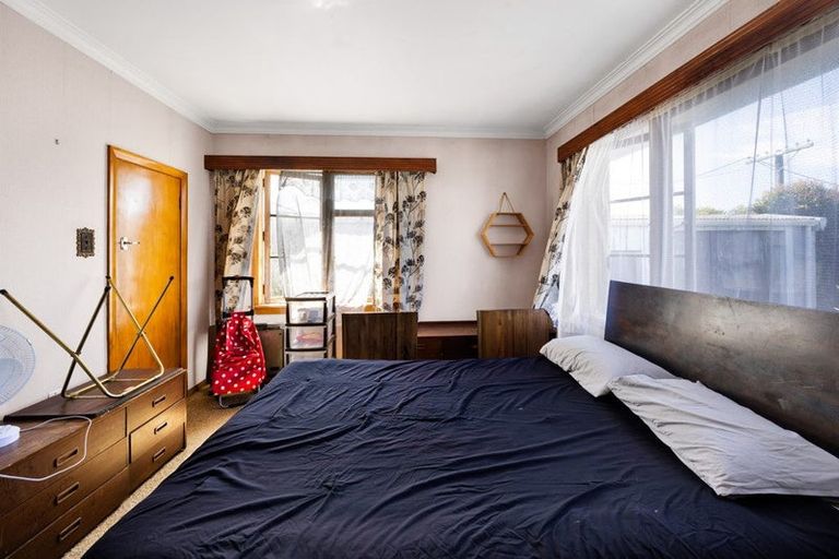 Photo of property in 28 Cambridge Street, Patea, 4520