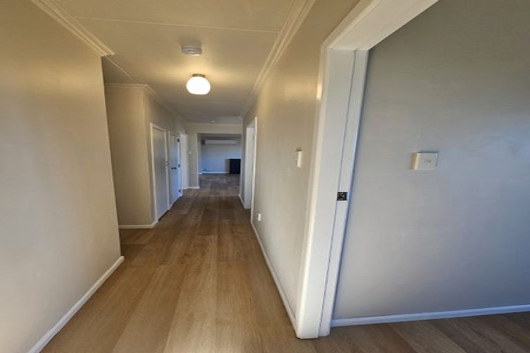 Photo of property in 5 Karewa Street, Castlecliff, Whanganui, 4501