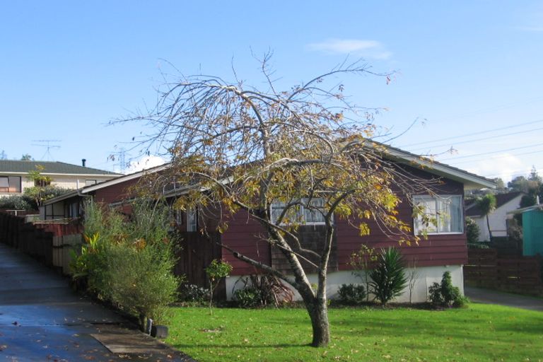 Photo of property in 1/45 Reynella Drive, Massey, Auckland, 0614