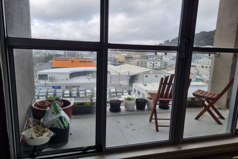 Photo of property in Grandstand Apartments, 12/80u Kent Terrace, Mount Victoria, Wellington, 6011