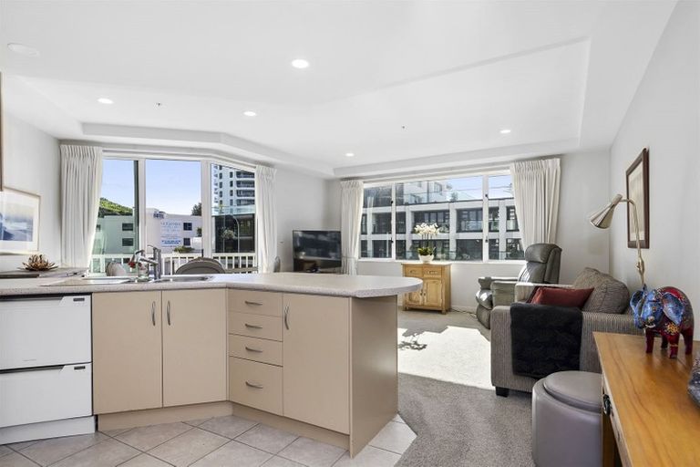 Photo of property in 8/12 Maunganui Road, Mount Maunganui, 3116