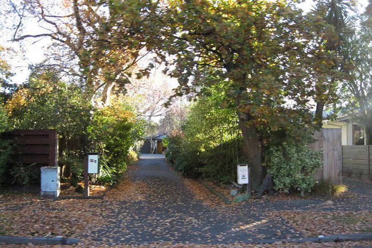 Photo of property in 17b Ramore Place, Redwood, Christchurch, 8051