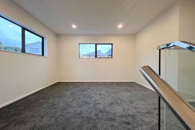 Photo of property in 33 Korihi Drive, Swanson, Auckland, 0614