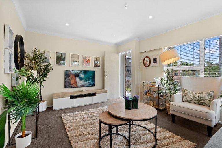 Photo of property in 3/3 Marsh Avenue, Forrest Hill, Auckland, 0620