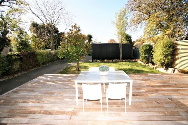 Photo of property in 66 Wilsons Road, Saint Martins, Christchurch, 8022