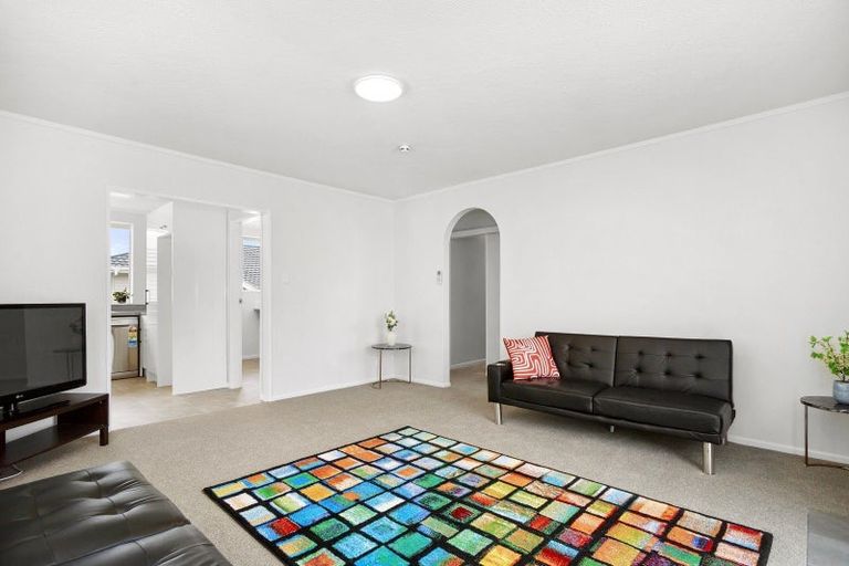 Photo of property in 2/12 Tacoma Drive, Totara Park, Upper Hutt, 5018
