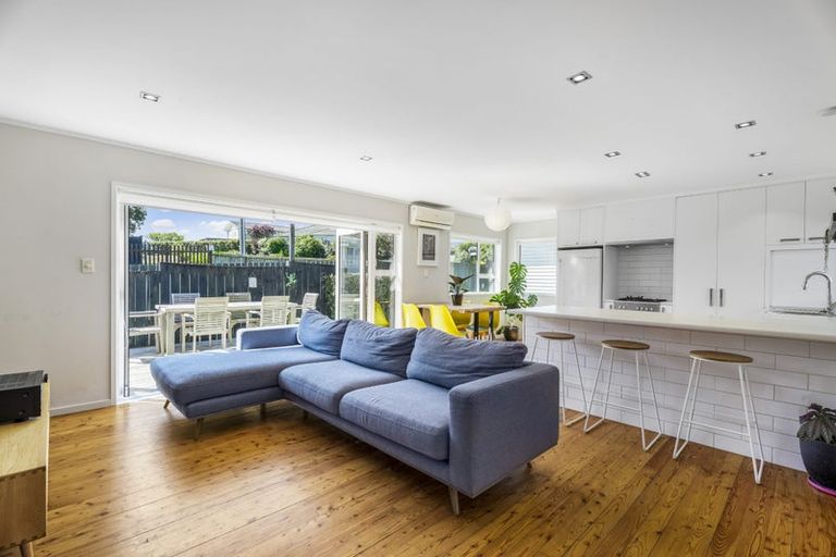 Photo of property in 7 Walbrook Road, Manly, Whangaparaoa, 0930