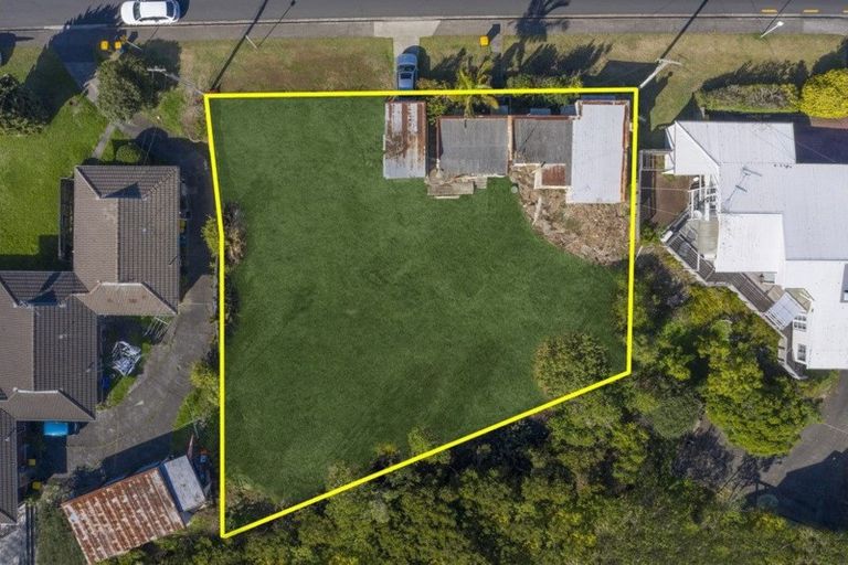 Photo of property in 19 Omana Road, Milford, Auckland, 0620