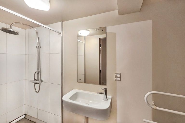 Photo of property in Vespa Apartments, 203/20 Hanson Street, Mount Cook, Wellington, 6021