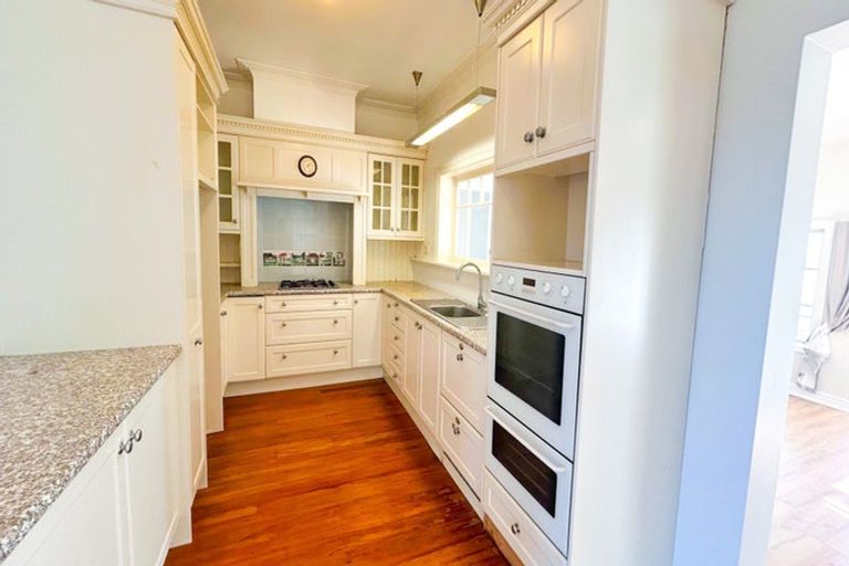 Photo of property in 33 Churchill Road, Cockle Bay, Auckland, 2014