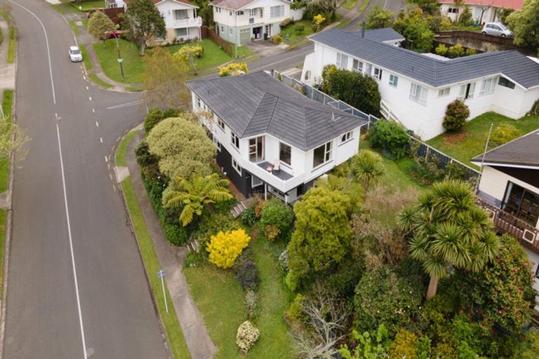 Photo of property in 115 Oriel Avenue, Tawa, Wellington, 5028