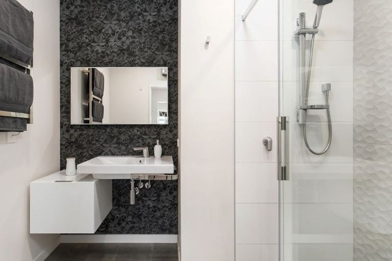 Photo of property in 32 Koromiko Street, Saint Martins, Christchurch, 8022