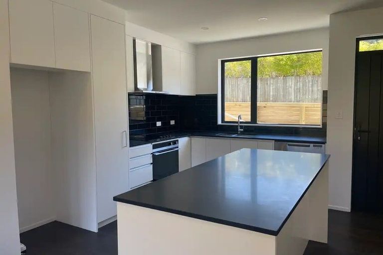 Photo of property in 71 Raukawa Street, Strathmore Park, Wellington, 6022