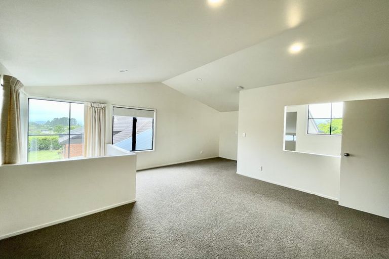 Photo of property in 15 Hoyte Place, Pukehangi, Rotorua, 3015