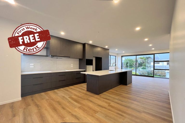 Photo of property in 3b Wilbur Place, Pakuranga Heights, Auckland, 2010