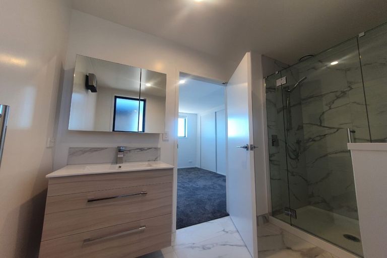 Photo of property in 9/59 Neil Avenue, Te Atatu Peninsula, Auckland, 0610