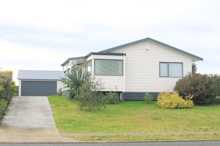 Photo of property in 139 Mayfair Avenue, Whangamata, 3620