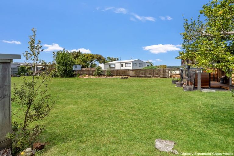 Photo of property in 573a Waitarere Beach Road, Waitarere Beach, Levin, 5510