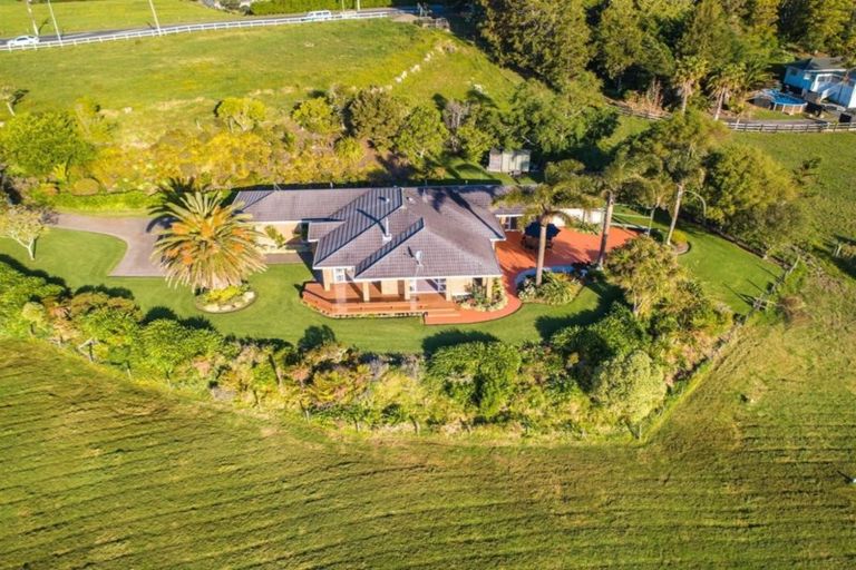 Photo of property in 133 Simpson Road, Ranui, Auckland, 0614