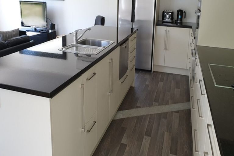 Photo of property in 9 Glenfinnon Place, Wanaka, 9305