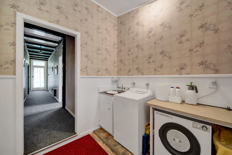 Photo of property in 56 Vogel Street, Hawera, 4610