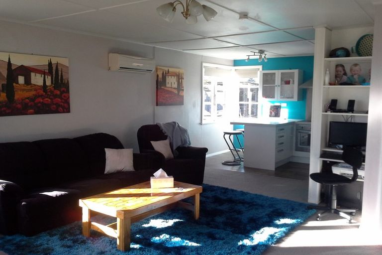 Photo of property in 2 Larsen Street, Westport, 7825