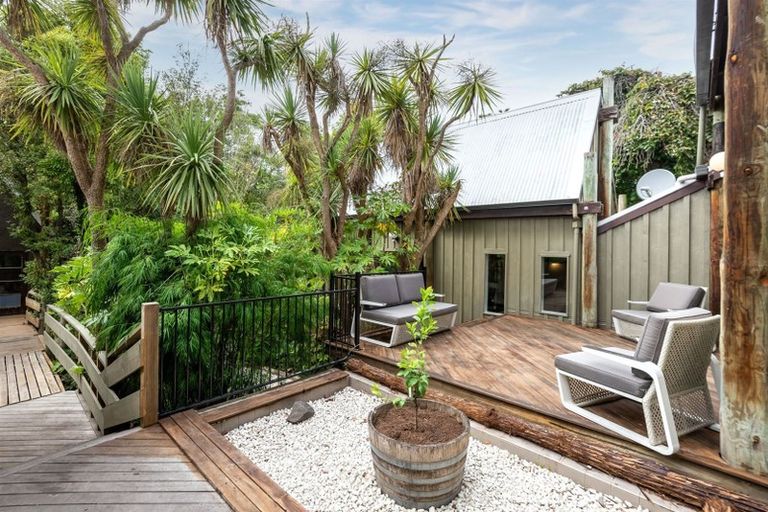 Photo of property in 198 Riverlaw Terrace, Saint Martins, Christchurch, 8022