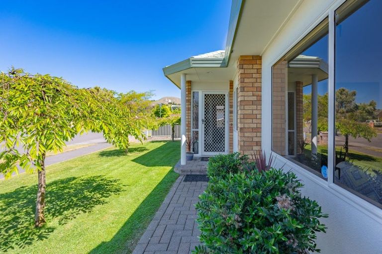 Photo of property in 26 Kensington Drive, Taradale, Napier, 4112