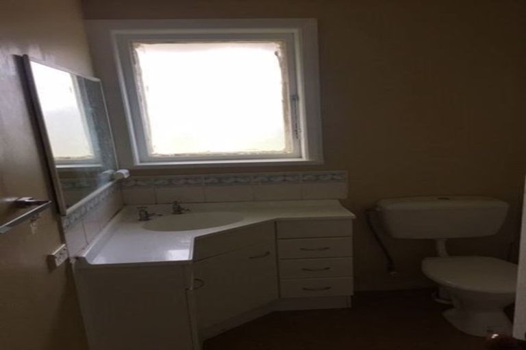 Photo of property in 28 Gilbert Road, Otara, Auckland, 2023