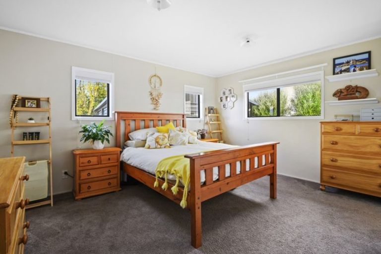 Photo of property in 21 Riverside Drive, Waiuku, 2123