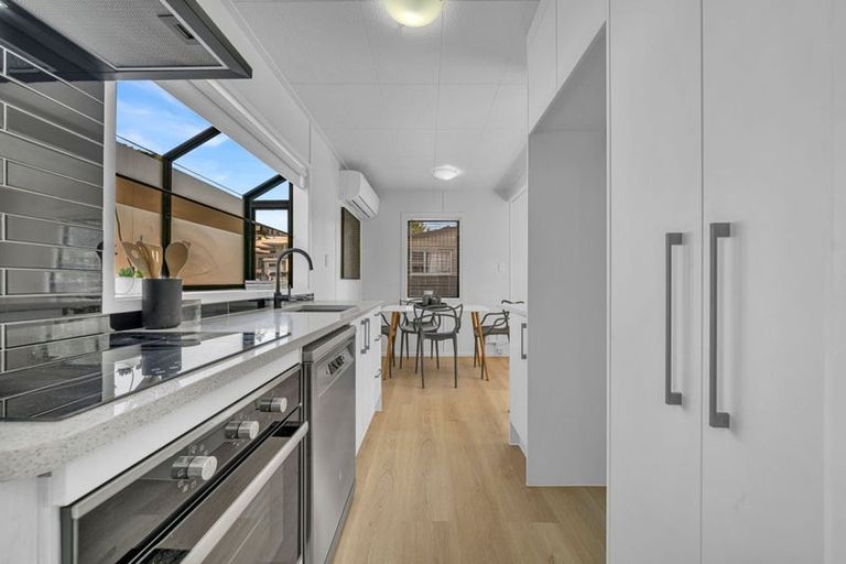 Photo of property in 2/40 Rosella Road, Mangere East, Auckland, 2024