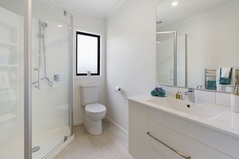Photo of property in 9u1 Surrey Street, Tawa, Wellington, 5028
