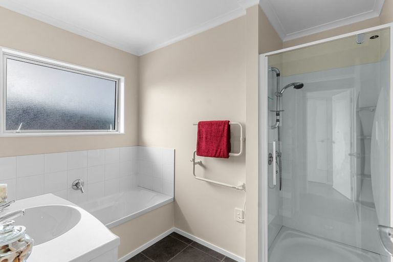 Photo of property in 12 Weka Street, Mangawhai, 0505