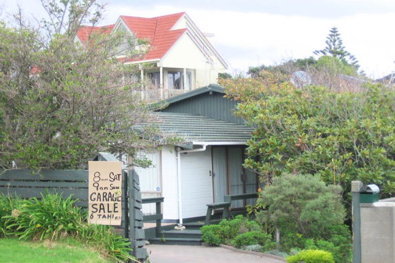 Photo of property in 6a Tahi Road, Paraparaumu Beach, Paraparaumu, 5032