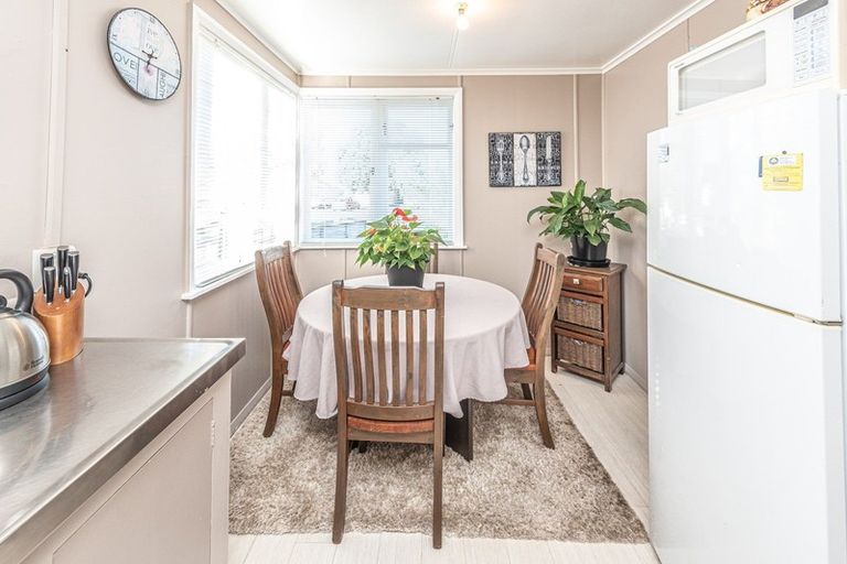 Photo of property in 51 Kowhai Street, Castlecliff, Whanganui, 4501