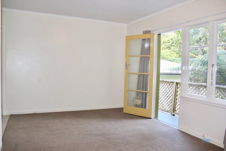 Photo of property in 233 Konini Road, Titirangi, Auckland, 0604