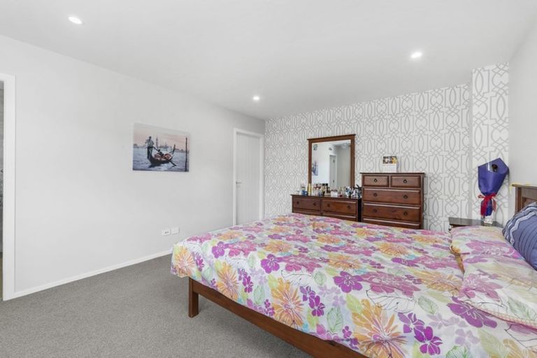Photo of property in 18 Rochdale Drive, Churton Park, Wellington, 6037