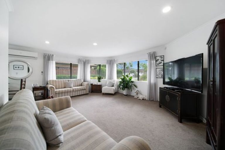 Photo of property in 3 Mull Place, Wattle Downs, Auckland, 2103