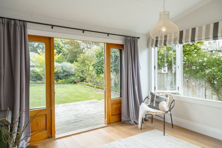 Photo of property in 35 Cambridge Terrace, Masterton, 5810