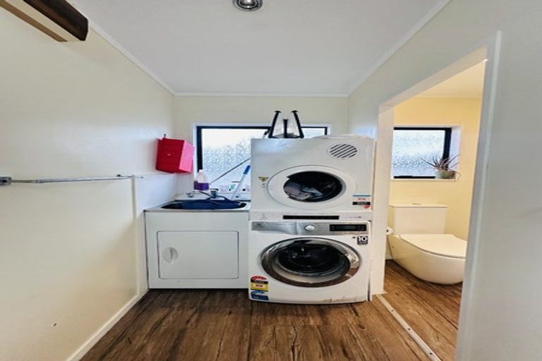 Photo of property in 444a Great South Road, Opaheke, Papakura, 2113