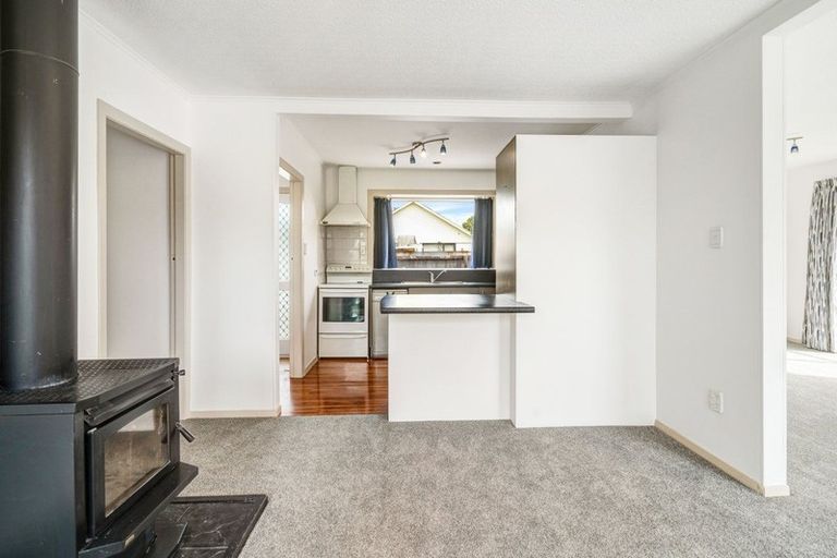 Photo of property in 95 Oakhampton Street, Hornby, Christchurch, 8042