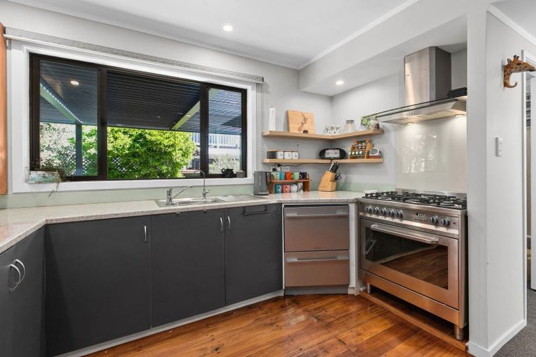 Photo of property in 41 Mcgreevy Street, Waipawa, 4210