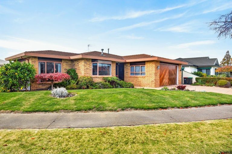 Photo of property in 6 Cheval Place, Taradale, Napier, 4112