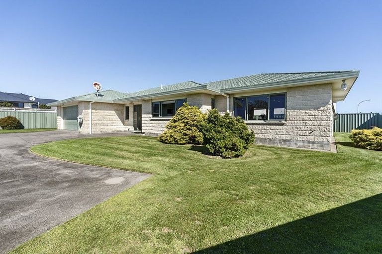 Photo of property in 11 Desmond Place, Bell Block, New Plymouth, 4312