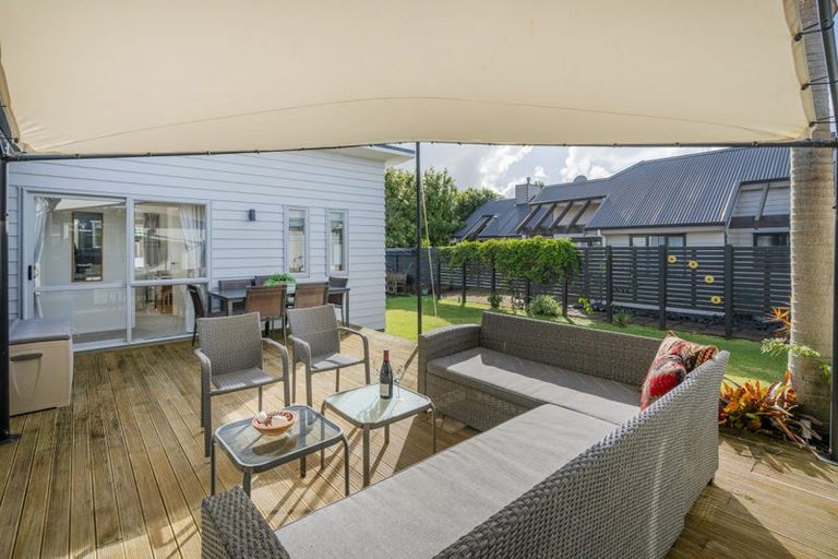 Photo of property in 2 Pelican Place, Whitianga, 3510