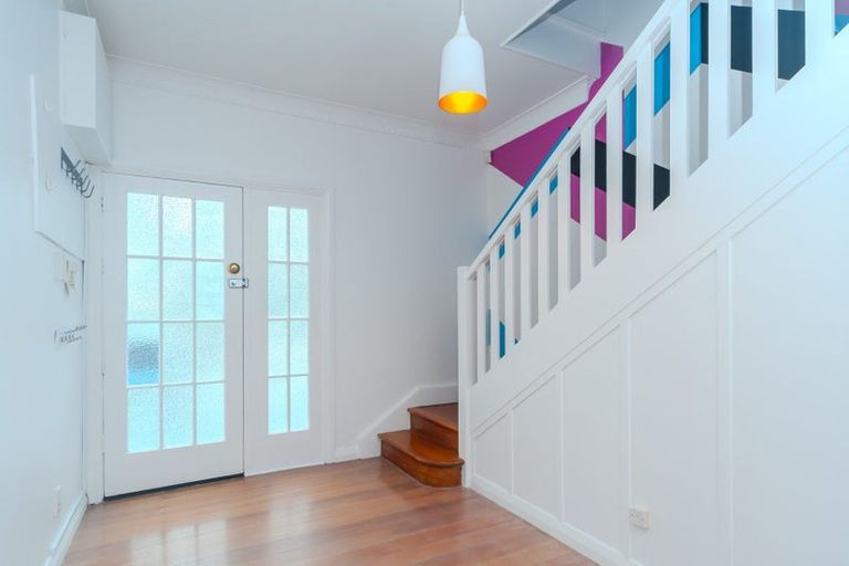 Photo of property in 100 Barnard Street, Wadestown, Wellington, 6012