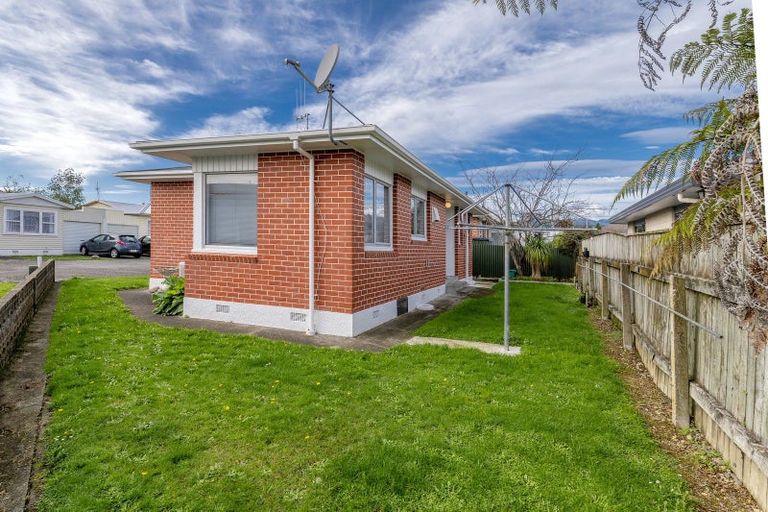Photo of property in 4 Eton Place, Levin, 5510